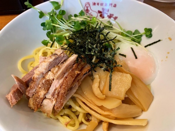 「油そば＋スペシャルトッピング」@油そば専門店 ずずずの写真