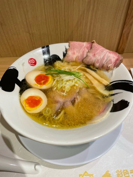 「特製塩ラーメン」@彩色ラーメンきんせい エキマルシェ大阪店の写真