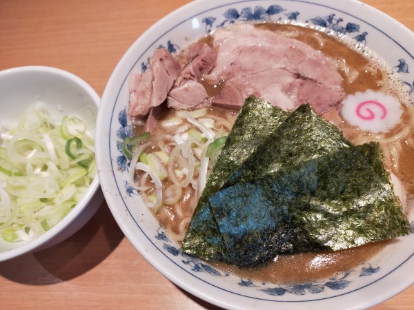 「中華そば850円(大盛100円)+ネギ100円」@くり山の写真