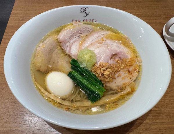 「具だくさん塩らぁ麺」@ドゥエ イタリアン 市ヶ谷本店の写真