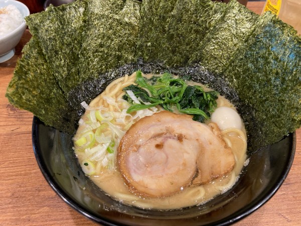 「醤油豚骨＋海苔」@横浜家系らーめん 松壱家 大和店の写真