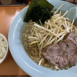 朝ねぎラーメン　中盛　チャーシュー3枚　ライス