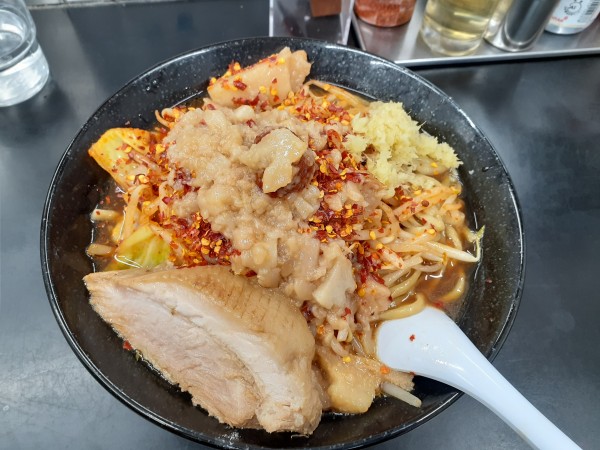 「レッドスネーク、平打麺」@らーめん ぎょうてん屋 町田店の写真