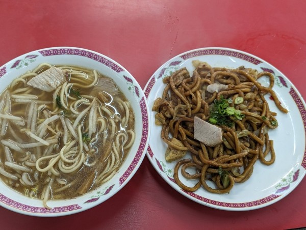 「両方　900円」@江洋軒の写真