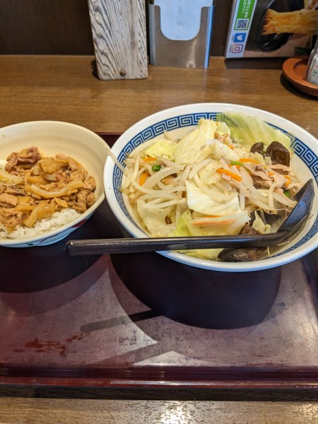 「野菜たっぷりタンメン＋ミニパンチ丼」@山田うどん食堂 小谷田バイパス店の写真