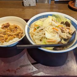 山田うどん食堂 小谷田バイパス店の画像