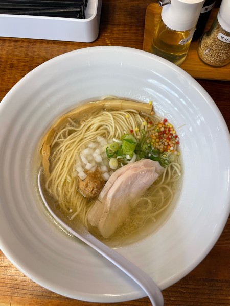 「鶏塩そば」@麺屋 ゆるり。の写真