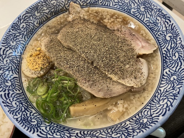 「背脂ニンニク中華そば」@鶏だし 中華そば 百蔵の写真