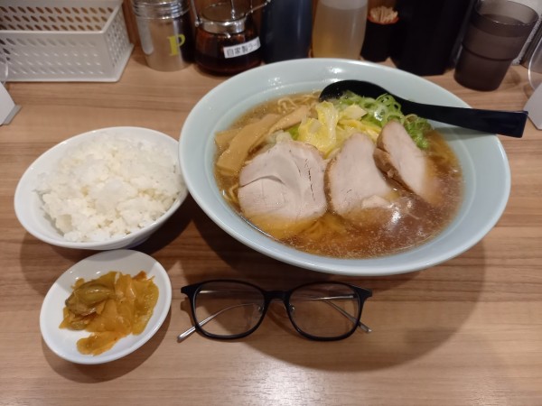 「ラーメン大盛・得セット(固め)」@らーめん田丸 元住吉店の写真
