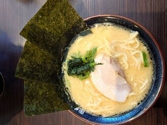 「ラーメン」@横浜家系ラーメン 大黒家 甲府駅前店の写真