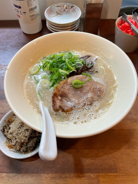 「博多豚骨ラーメン」@幸心堂の写真