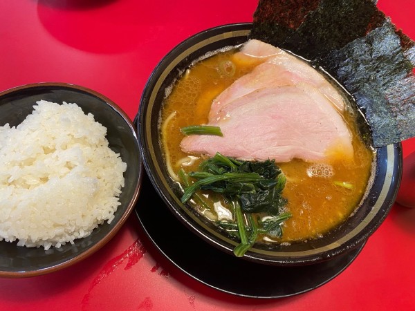 「チャーシューメンライス大盛り」@IEKEI_TOKYO 王道家直系の写真