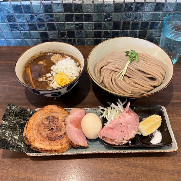 「汁増つけ麺大　特製トッピング」@麺屋みつば＋クローバーの写真