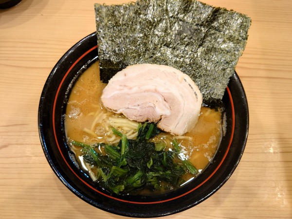 「ラーメン￥650(ライスサービス)」@家系 麺場寺井の写真