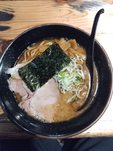 「とんこつお魚ラーメン」@ラーメン ヨシベー 八千代店の写真