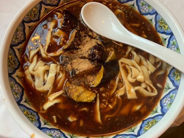 「麻婆茄子ラーメン」@中国ラーメン 揚州商人 渋谷センター街店の写真