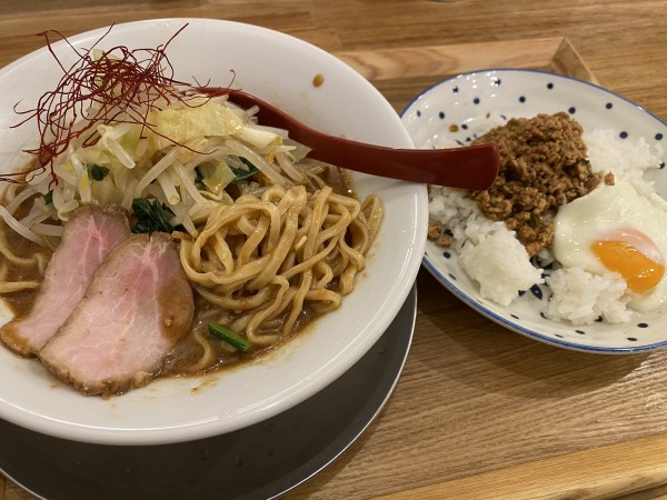 「限定 江戸甘味噌冷やし味噌らーめん 1300」@麺や 七彩 八丁堀店の写真