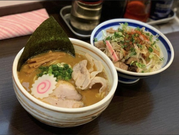 「朝ラーセットBセットカレーラーメン」@麺と餃子の工房 麺屋食堂の写真