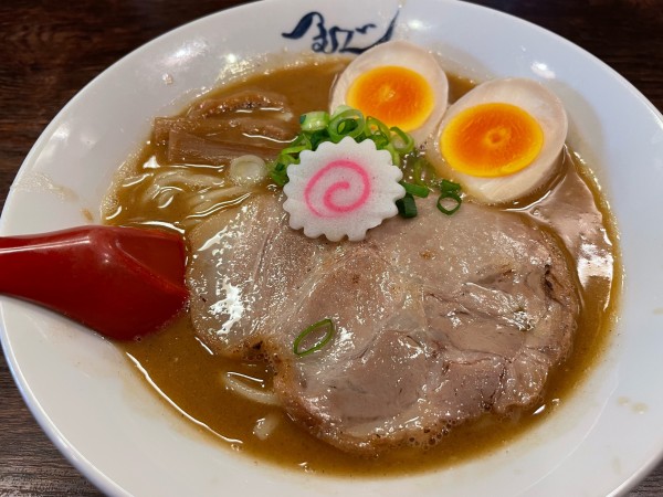 「熟成らー麺@700+味玉100+少々ご飯@100」@麺や紡の写真