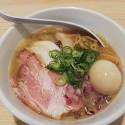 特製はまぐり鶏白湯(醤油)
