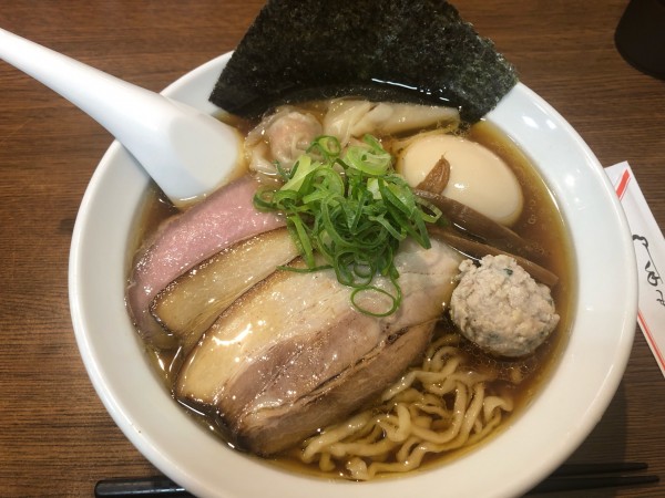 「醤油特製ラーメン(太麺)」@らーめん一辰の写真