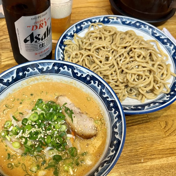 「石臼つけめん＋瓶ビール（中）」@らぁめん みそ家の写真