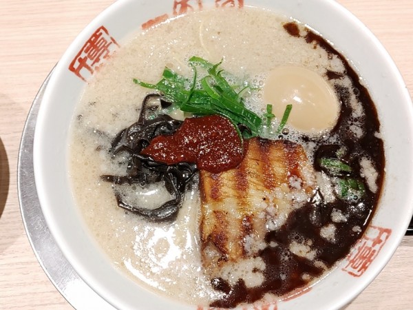 「玉子赤丸+白ごはん」@博多一風堂 浅草橋本舗の写真