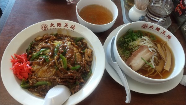 「中華そば小398円、TOKYO肉絲チャーハン790円」@大阪王将 鳥取吉成店の写真