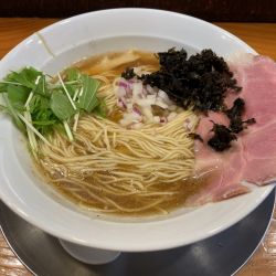 煮干し100%らーめん(850円)+しめご飯(150円)