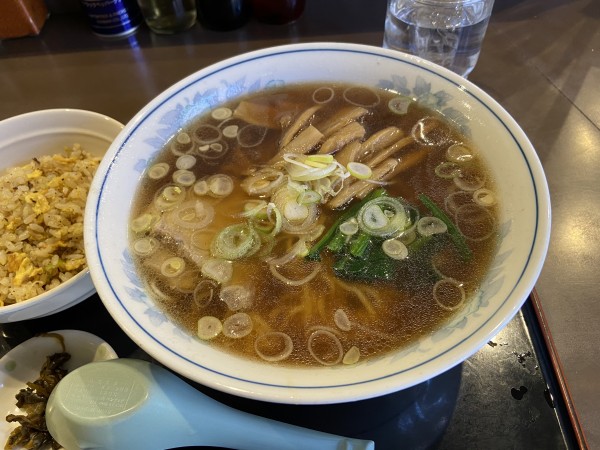 「醤油ラーメンセット(1000円)」@らーめん亭 平店の写真