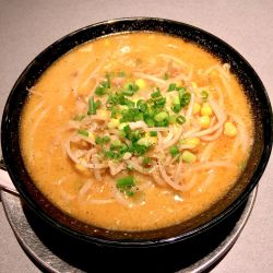 黄金の味噌ラーメンXX。¥890。