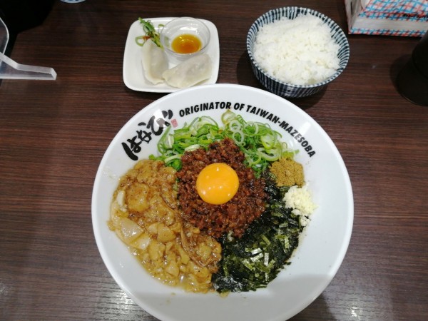 「こってり台湾まぜそば+こってり+ミニ水ギョーザ+白めし」@麺屋はなび 春日井店の写真