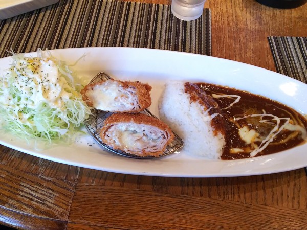 「ミルフィーユチーズカツカレー　1600円」@とんかつレストランTONTONの写真