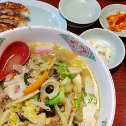 ちゃんぽん、餃子セット