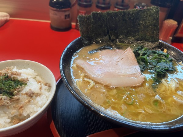 「ラーメン　チャーシューまぶし」@厚木家の写真