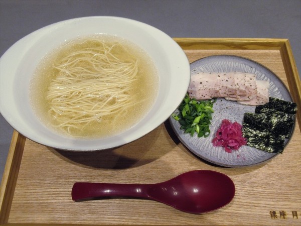 「クリア豚骨（1,320円）」@銀座 月やの写真