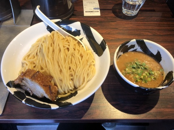 「濃厚つけ麺(2.5倍盛り)950円」@麺屋武蔵 武骨の写真