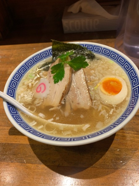 「煮干し塩そば　850円」@めいげんその写真