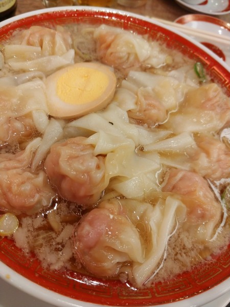 「粗びき肉汁雲呑麺・醤油」@広州市場 横浜ポルタ店の写真