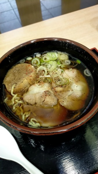 「そばの出し汁で作る中華そば」@そば処の写真