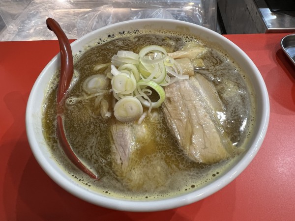 「深だし中華そば（小）＋伸ばす（カレー）」@駅ラーメン 深だし中華そばの写真