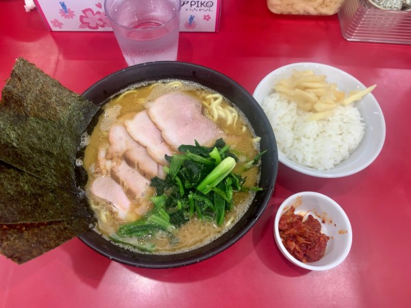 「チャーシューメン並1,000円＋ライス120円+チャンジャ」@杉田家 千葉祐光店の写真