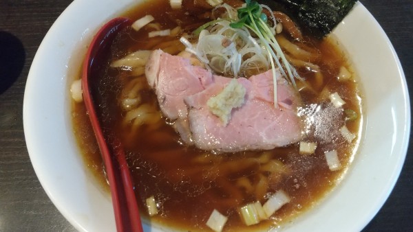 「醤油らぁめん・縮れ麺(¥890)」@麺処 夏海の写真