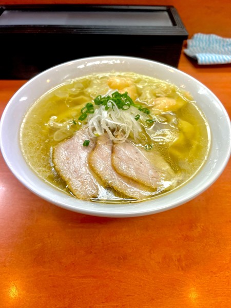 「エビワンタン麺」@日陰の写真