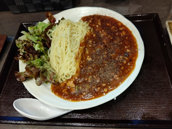 「冷しジャージャー麺(並盛・160g)950円→500円」@麺処 志庵の写真