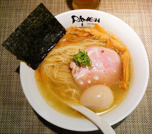 「塩そば（味玉入り）＋生ビール」@Ramen にじゅうぶんのいちの写真