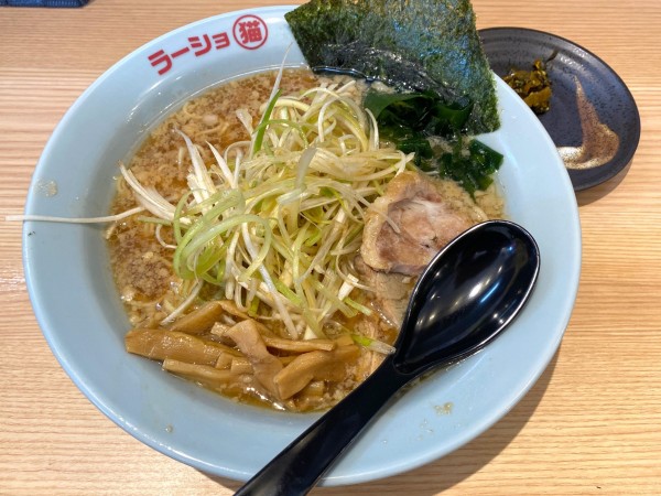 「ネギラーメン 950円 ※麺硬め・アブラ多め」@ラーショマルミャー 宇都宮店の写真