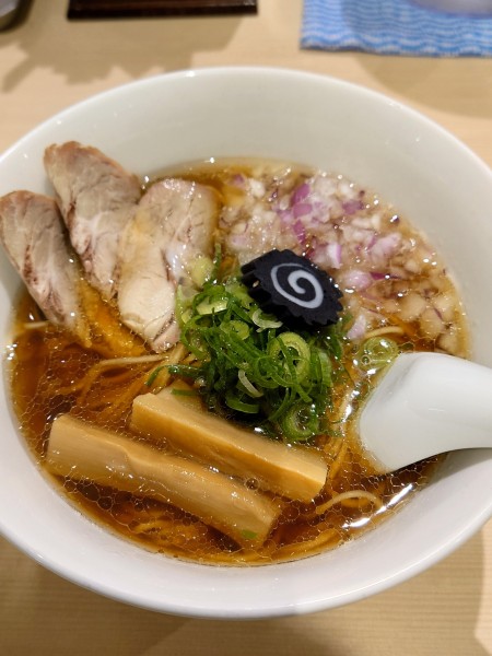 「煮干しそば」@らぁ麺 まる鈴の写真