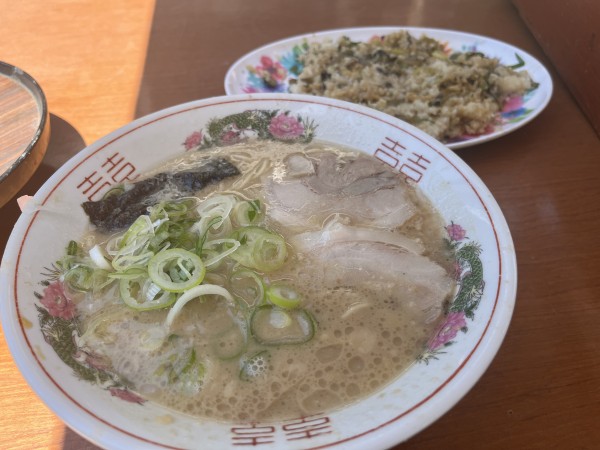 「チャーラー 900円」@屋台久留米ラーメン とんぱ〜れの写真