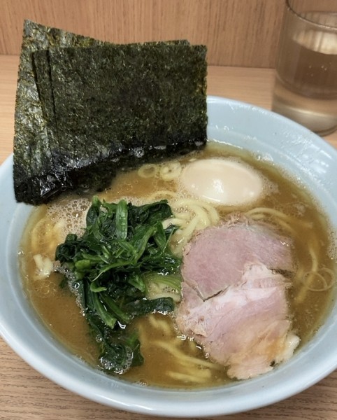 「ラーメン　卵のせ」@横浜ラーメン 武蔵家 日吉店の写真
